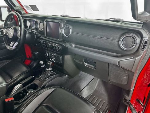 Used 2021 Jeep Wrangler Unlimited Sahara image 32