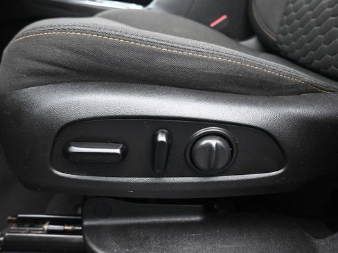 Used 2020 Chevrolet Equinox LT image 11