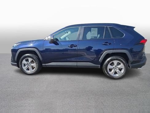 Used 2025 Toyota RAV4 XLE AWD/4WD image 7