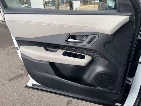 Certified 2025 Nissan Ariya ENGAGE image 18