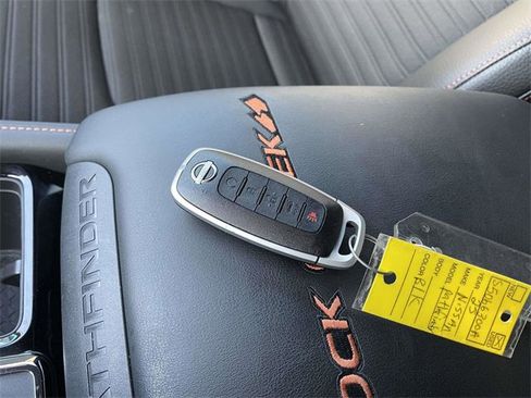 Used 2025 Nissan Pathfinder Rock Creek image 33