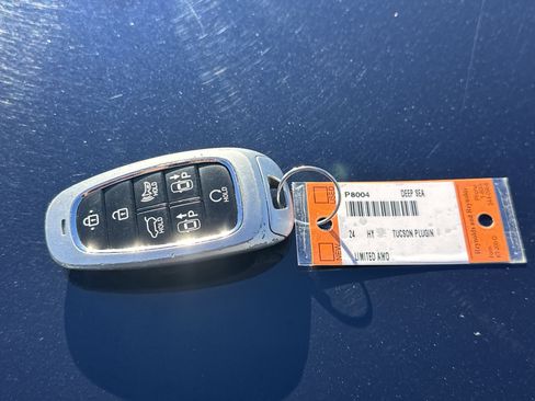 Used 2024 Hyundai Tucson Limited image 36