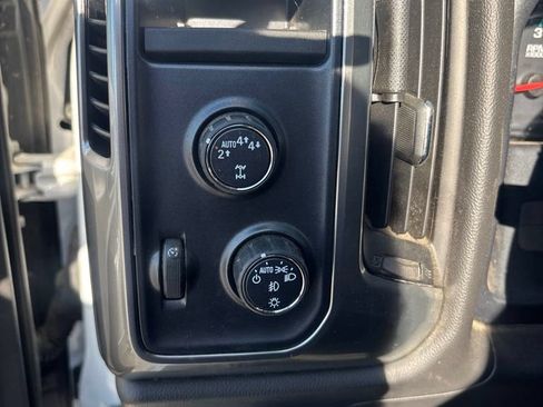Used 2018 Chevrolet Silverado 1500 LT w/ All Star Edition AWD/4WD image 23