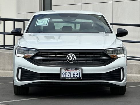 Used 2023 Volkswagen Jetta Sport image 8