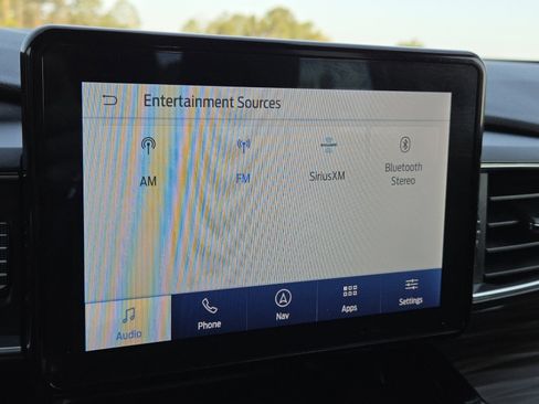 Used 2022 Ford Explorer Limited w/ Equipment Group 301A image 31