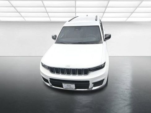 New 2025 Jeep Grand Cherokee L Laredo image 11
