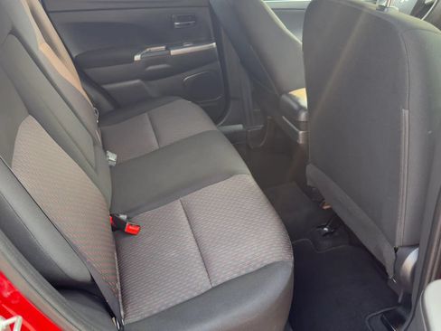 Used 2019 Mitsubishi Outlander Sport ES FWD image 12