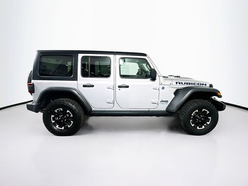 Used 2024 Jeep Wrangler Unlimited Rubicon 4xe AWD/4WD image 10