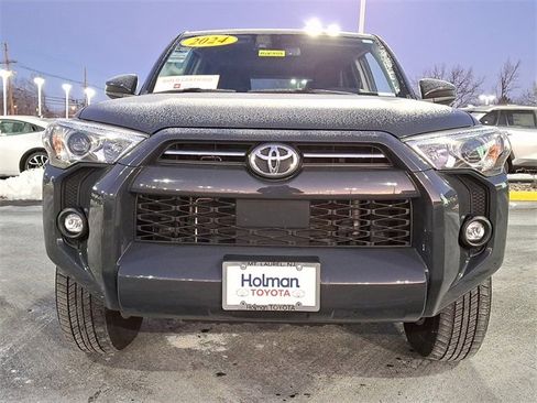 Certified 2024 Toyota 4Runner SR5 image 3