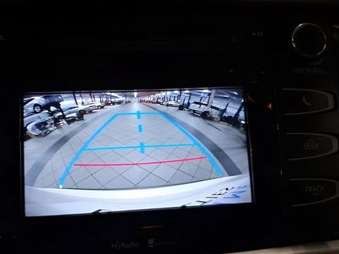 Used 2014 Toyota Highlander Plus AWD/4WD image 28