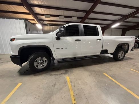 Used 2025 Chevrolet Silverado 2500 W/T w/ WT Convenience Package image 4