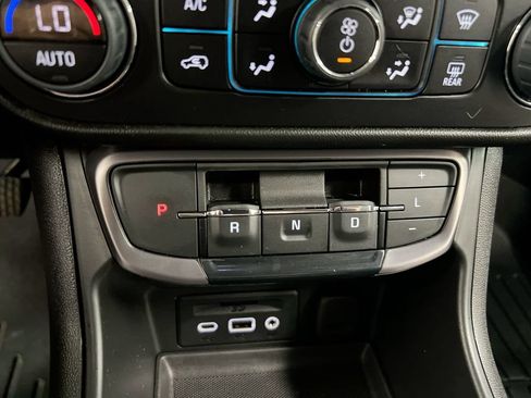 Used 2023 GMC Terrain AT4 AWD/4WD image 17