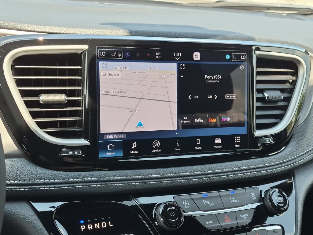 New 2027 Chrysler Pacifica Select w/ Family Tech Group FWD image 17