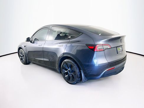 Used 2024 Tesla Model Y Long Range image 5