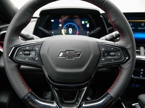 New 2026 Chevrolet Trax RS w/ Driver Confidence Package image 32