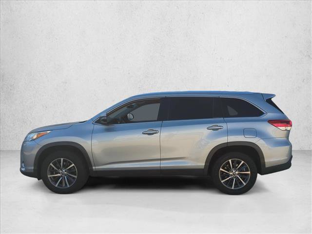 Used 2019 Toyota Highlander XLE FWD image 8