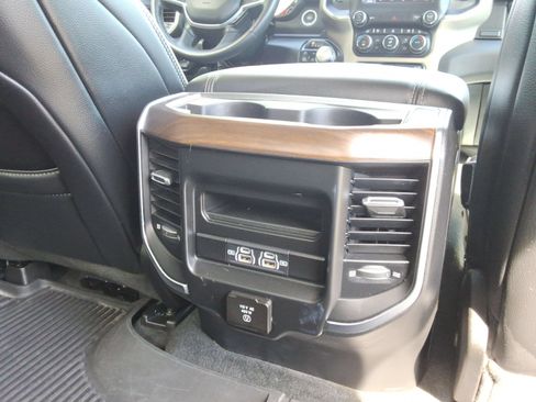 Used 2022 RAM 1500 Laramie AWD/4WD image 26