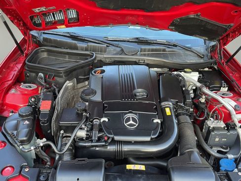 Used 2013 Mercedes-Benz SLK 250 image 16