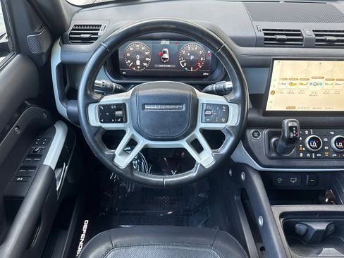 Used 2022 Land Rover Defender 110 X-Dynamic HSE AWD/4WD image 14
