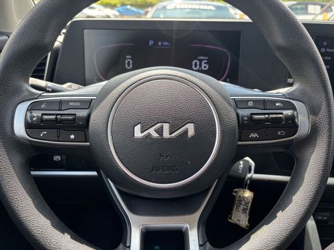 Used 2024 Kia Sportage LX image 27