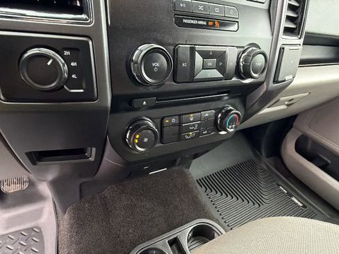 Used 2018 Ford F150 XLT image 14