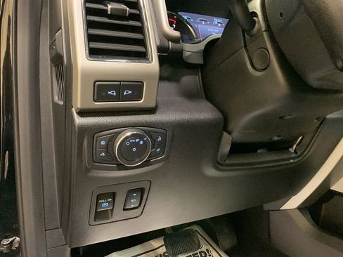 Used 2018 Ford F150 Lariat w/ Equipment Group 502A Luxury AWD/4WD image 34