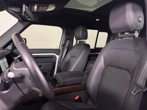 Used 2024 Land Rover Defender 110 S image 5
