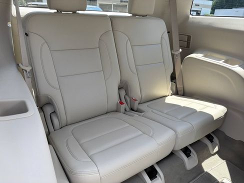 Used 2021 GMC Acadia Denali w/ Denali Technology Package FWD image 34