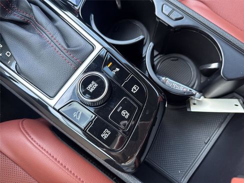 Used 2023 Kia Sportage SX image 29