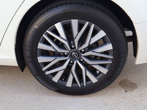 Used 2023 Nissan Altima 2.5 SV FWD image 26