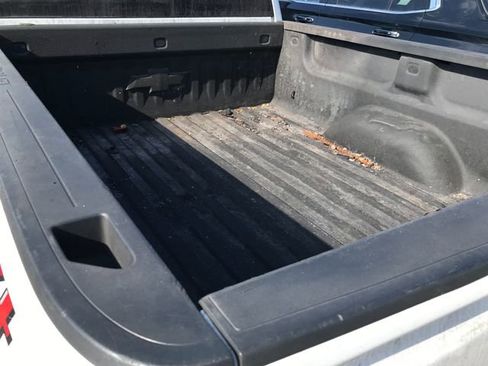 Used 2019 Chevrolet Silverado 1500 LT image 11