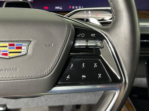 Used 2025 Cadillac Escalade Sport Platinum AWD/4WD image 14