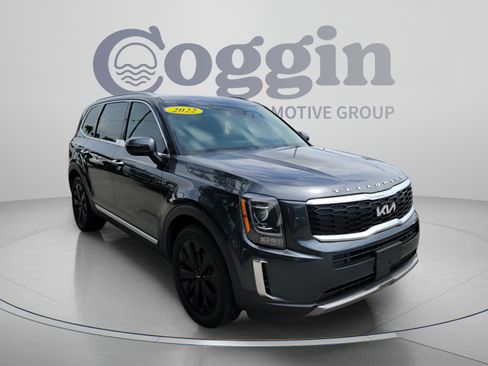 Used 2022 Kia Telluride S FWD image 4