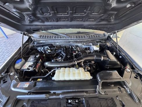 Used 2023 Ford Expedition Limited image 30