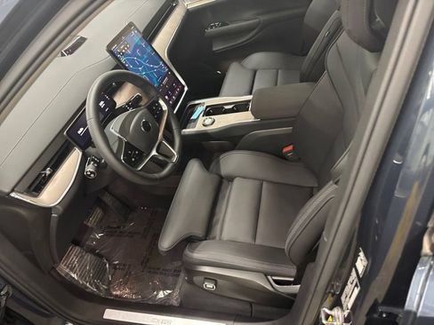 Certified 2025 Volvo EX90 Ultra AWD/4WD image 10