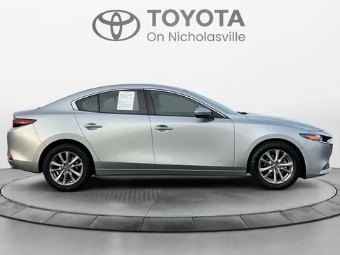 Used 2019 MAZDA MAZDA3 Sedan image 7