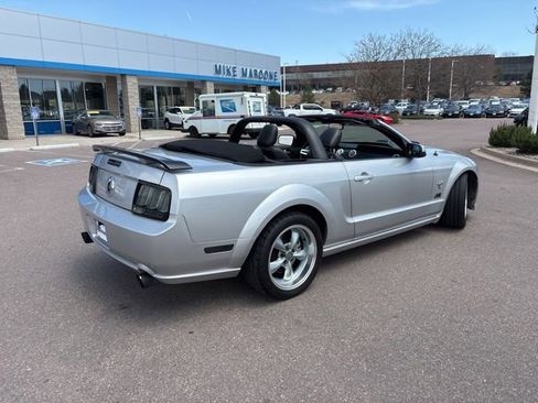 Used 2009 Ford Mustang GT Premium RWD image 6