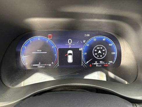 Used 2023 Toyota Highlander Platinum AWD/4WD image 16