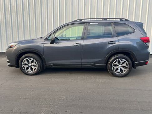 Certified 2023 Subaru Forester Premium image 3