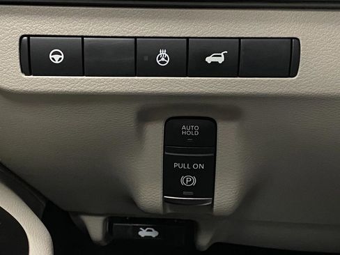 Used 2025 Nissan Murano SL image 14