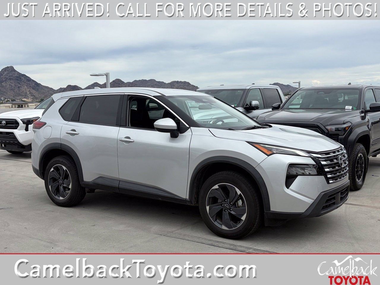 Used 2025 Nissan Rogue SV FWD image 1