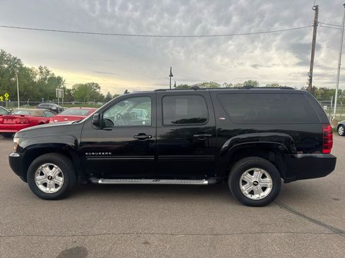 Used 2013 Chevrolet Suburban LT AWD/4WD image 8