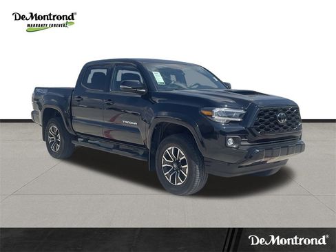 Used 2021 Toyota Tacoma TRD Sport image 3