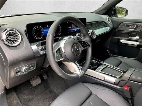 Used 2025 Mercedes-Benz GLB 250 image 14