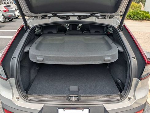 Used 2023 Volvo C40 Recharge Core AWD/4WD image 16