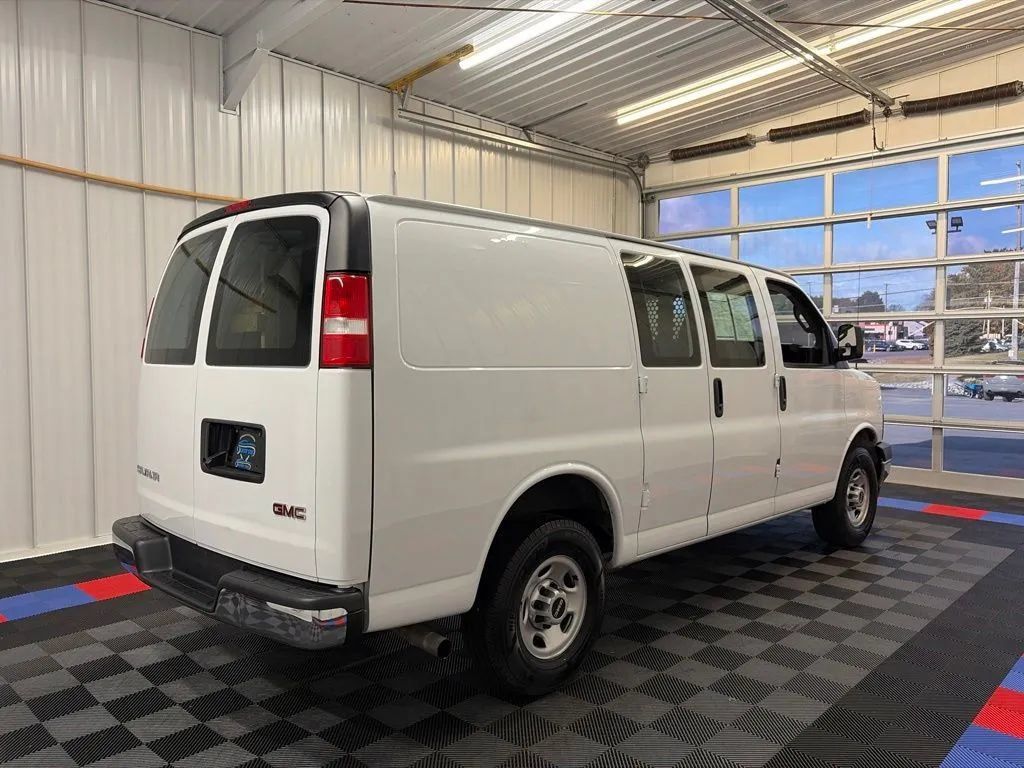 Used 2023 GMC Savana 2500 w/ Driver Convenience Package RWD image 4