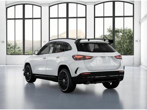 New 2026 Mercedes-Benz GLA 35 AMG 4MATIC image 28