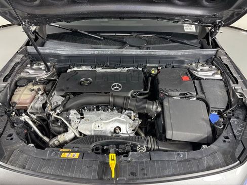 Used 2022 Mercedes-Benz GLB 250 image 42