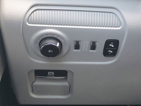 Certified 2023 Jeep Wagoneer 4WD w/ Premium Group I image 21