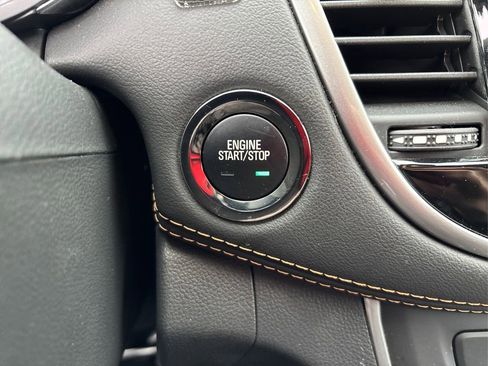 Used 2019 Chevrolet Trax LT w/ LT Convenience Package image 30